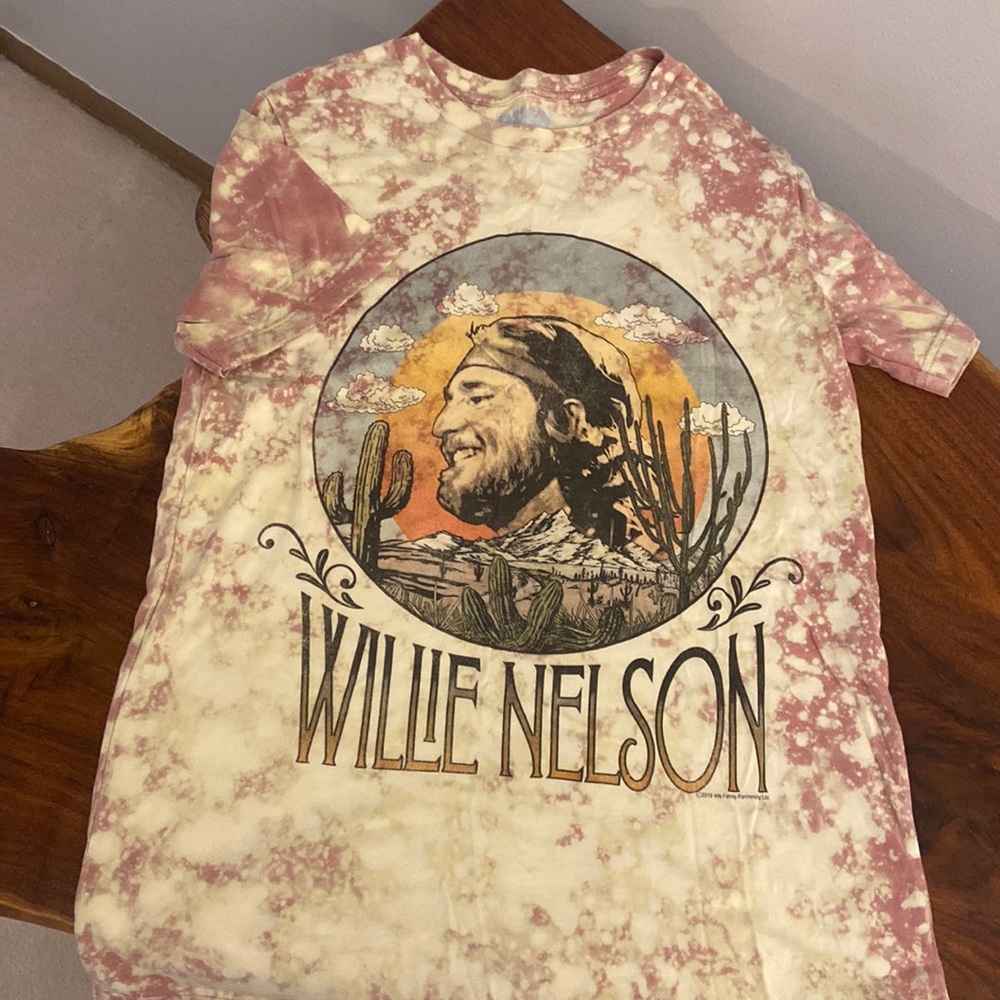 Willie Nelson Tee Shirt